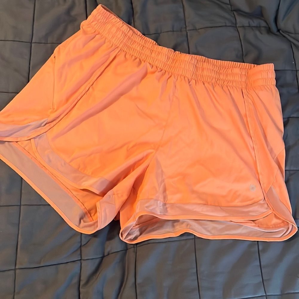 Athleta Mesh Racer 4” running short